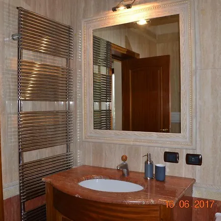 לינה וארוחת בוקר Masseria Fragnale 4*